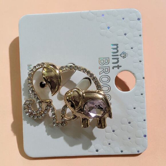 Jewelry - Gold Elephant Brooch Pink Crystal Rhinestone Animal Pin Cute Vintage Style